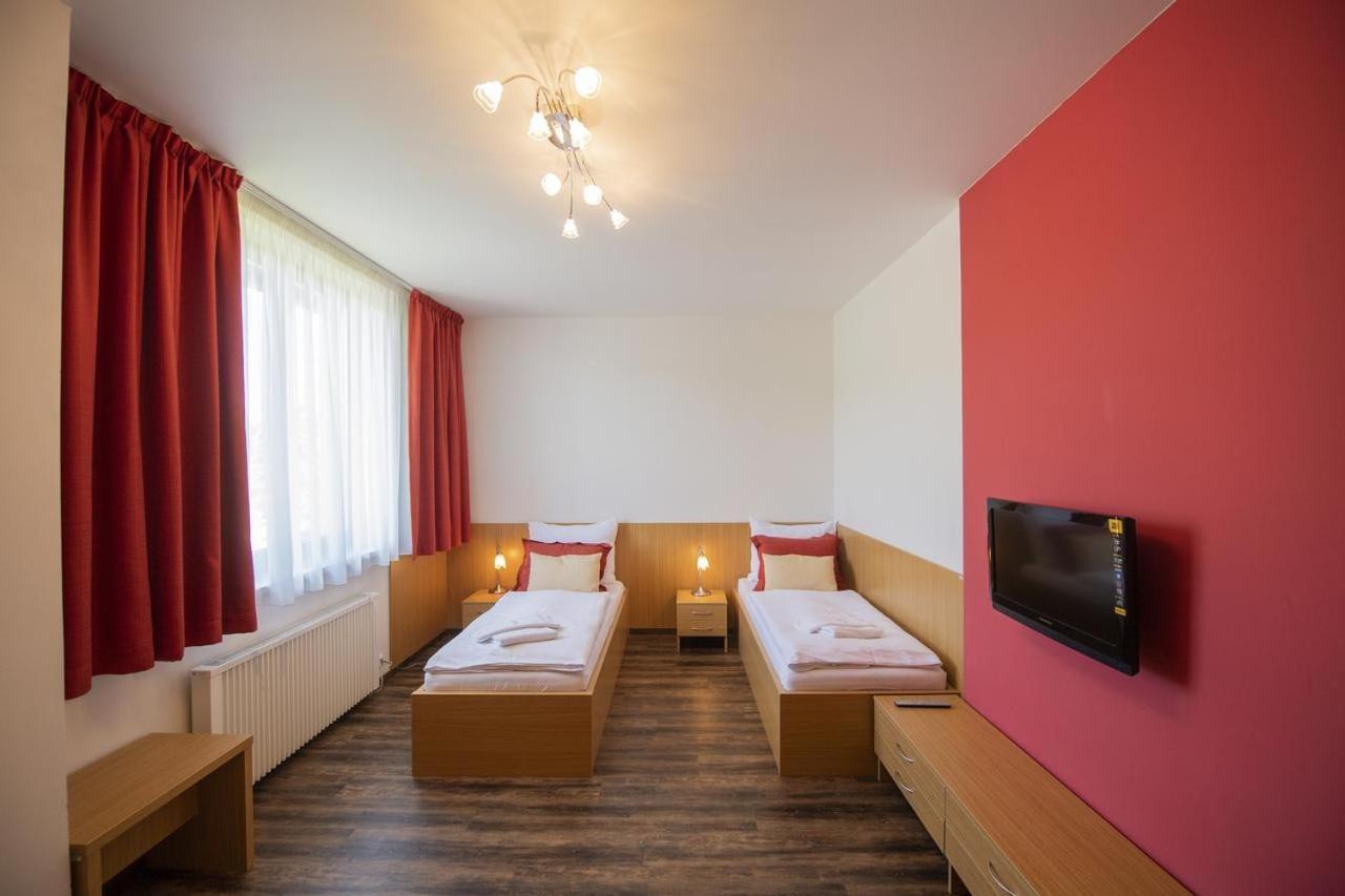Hotel Berounka Hrebecniky Exterior foto